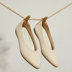 VIVAIA Aria 5° Pointed-Toe Water Repellent Ballet Flats in Cream Ivory